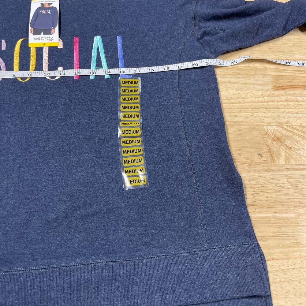 Wildfox NWT Navy Statement “Social” Sweatshirt Side Slits Drop Shoulder Size M - Picture 9 of 10